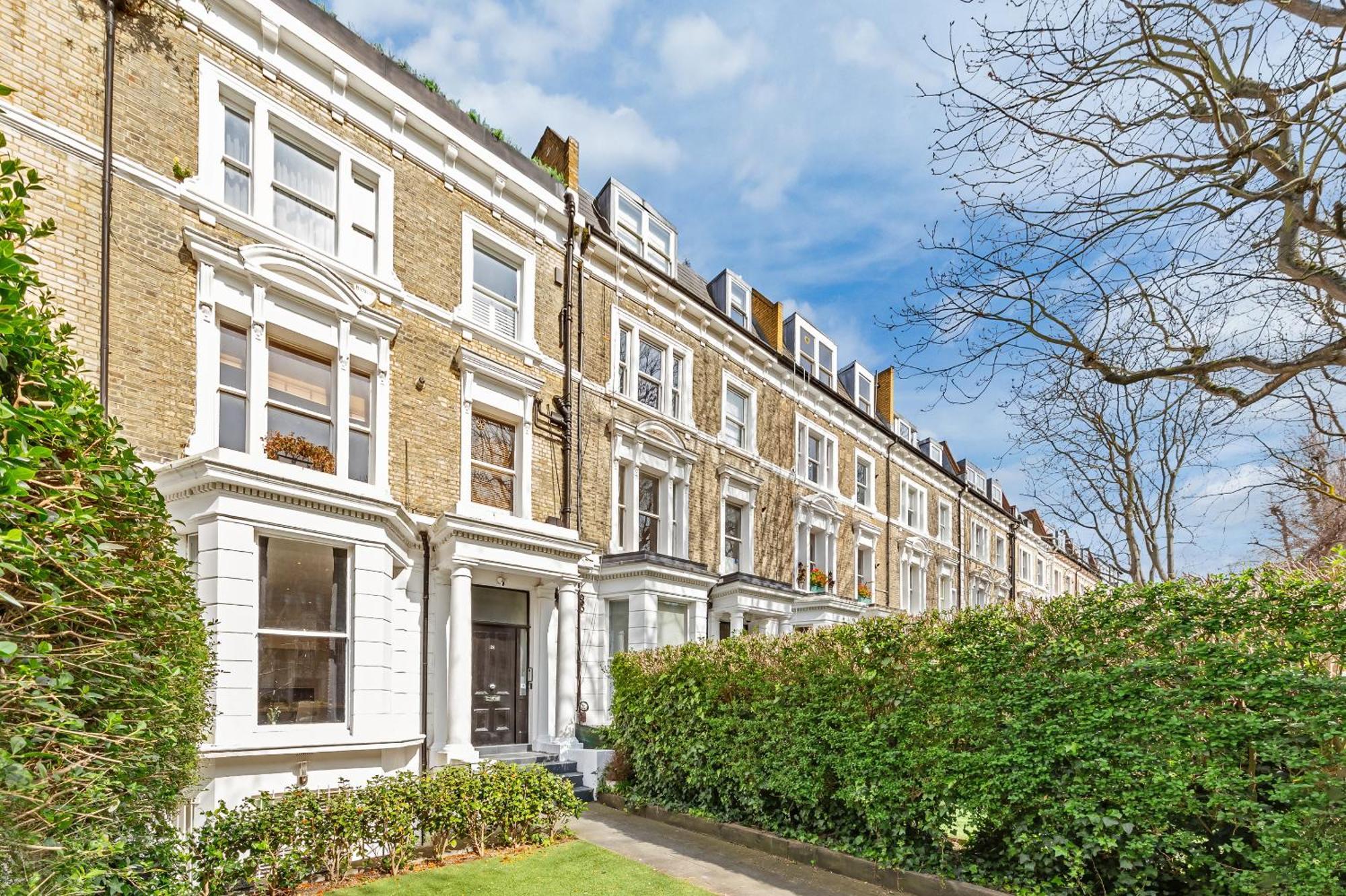 Minimalist Luxe 2br Designer Retreat In Prime Kensington For 6 Next To Station Harrods Apartment London